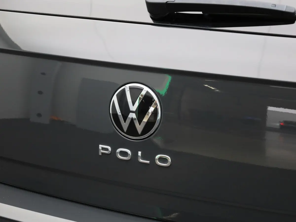 1.0 MPI Comfortline | 80 PK | Apple Carplay / Android Auto | Parkeercamera | Panoramadak |