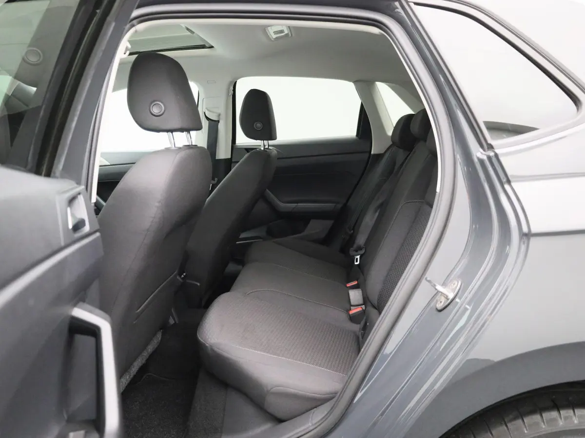 1.0 MPI Comfortline | 80 PK | Apple Carplay / Android Auto | Parkeercamera | Panoramadak |