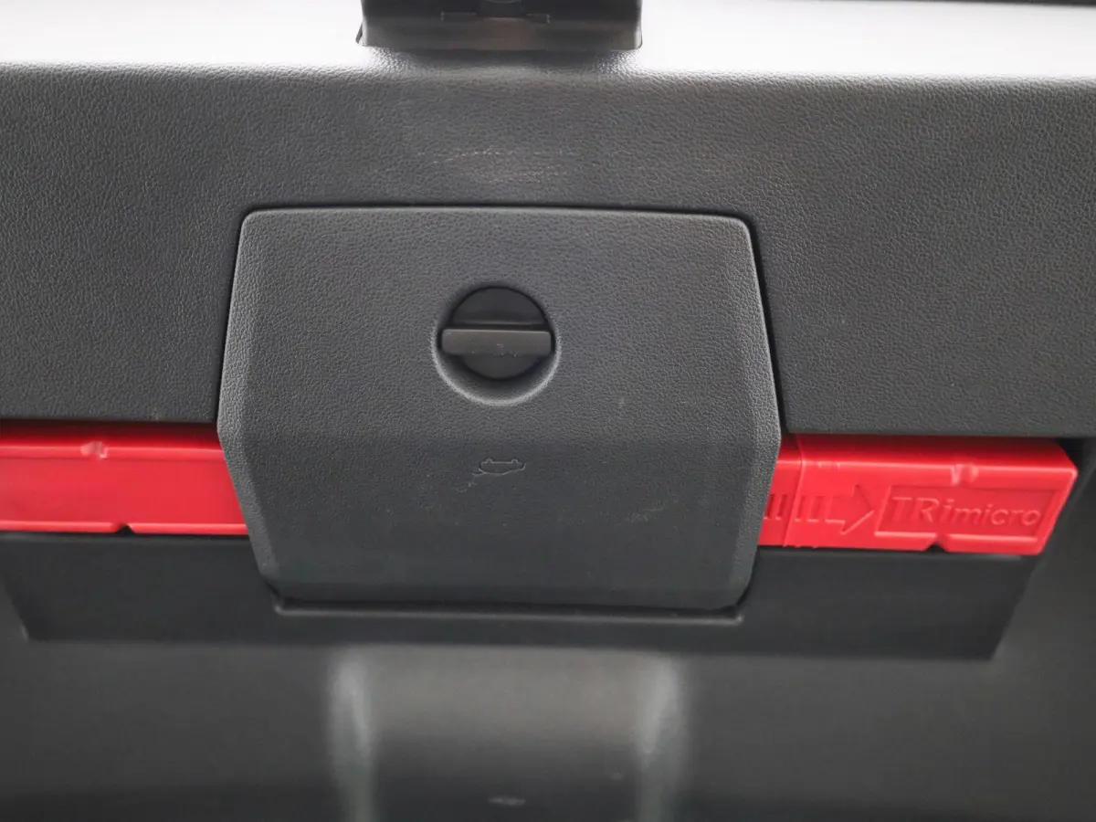 1.0 MPI Comfortline | 80 PK | Apple Carplay / Android Auto | Parkeercamera | Panoramadak |
