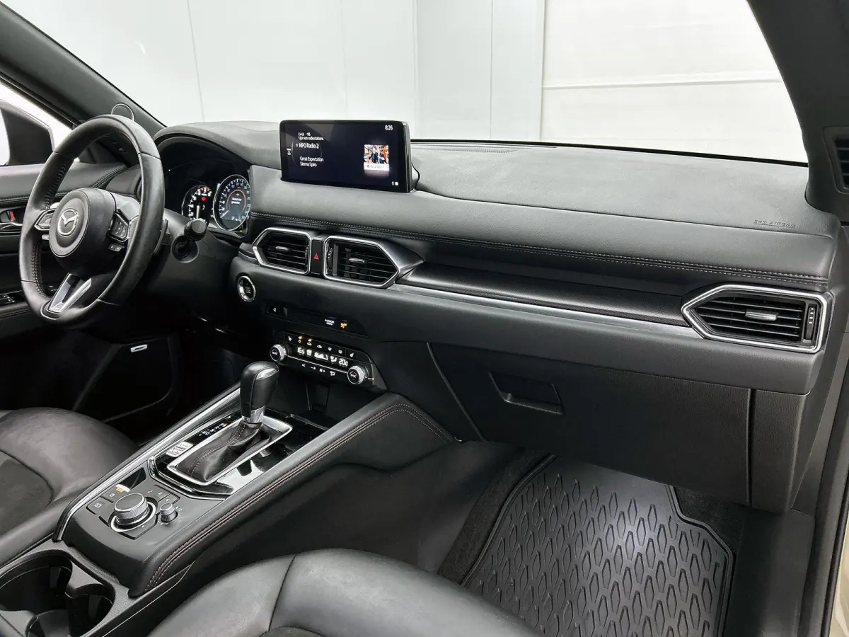 2.5 SkyActiv-G 194 Sportive | Navigatie | Leder | Trekhaak | Camera | Black Pakket | Airco | All-Wheater banden | Panorama dak |