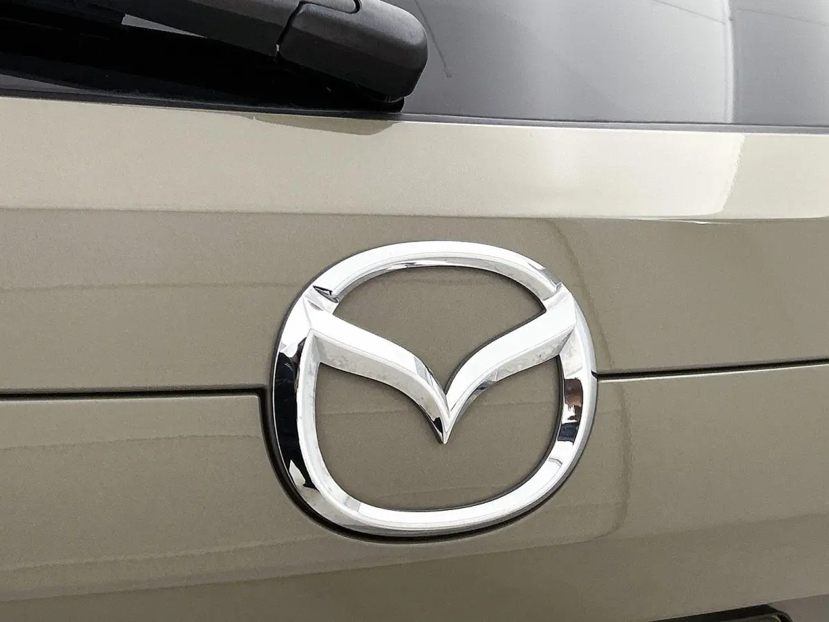2.5 SkyActiv-G 194 Sportive | Navigatie | Leder | Trekhaak | Camera | Black Pakket | Airco | All-Wheater banden | Panorama dak |
