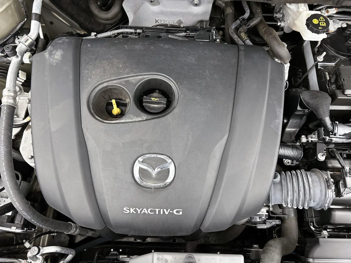 2.5 SkyActiv-G 194 Sportive | Navigatie | Leder | Trekhaak | Camera | Black Pakket | Airco | All-Wheater banden | Panorama dak |