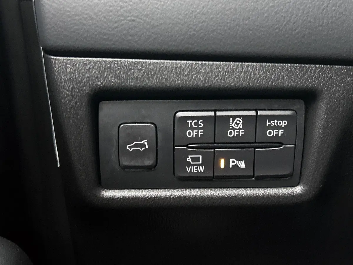 2.5 SkyActiv-G 194 Sportive | Navigatie | Leder | Trekhaak | Camera | Black Pakket | Airco | All-Wheater banden | Panorama dak |