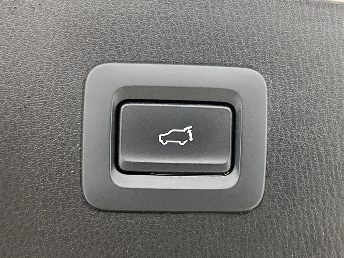 2.5 SkyActiv-G 194 Sportive | Navigatie | Leder | Trekhaak | Camera | Black Pakket | Airco | All-Wheater banden | Panorama dak |
