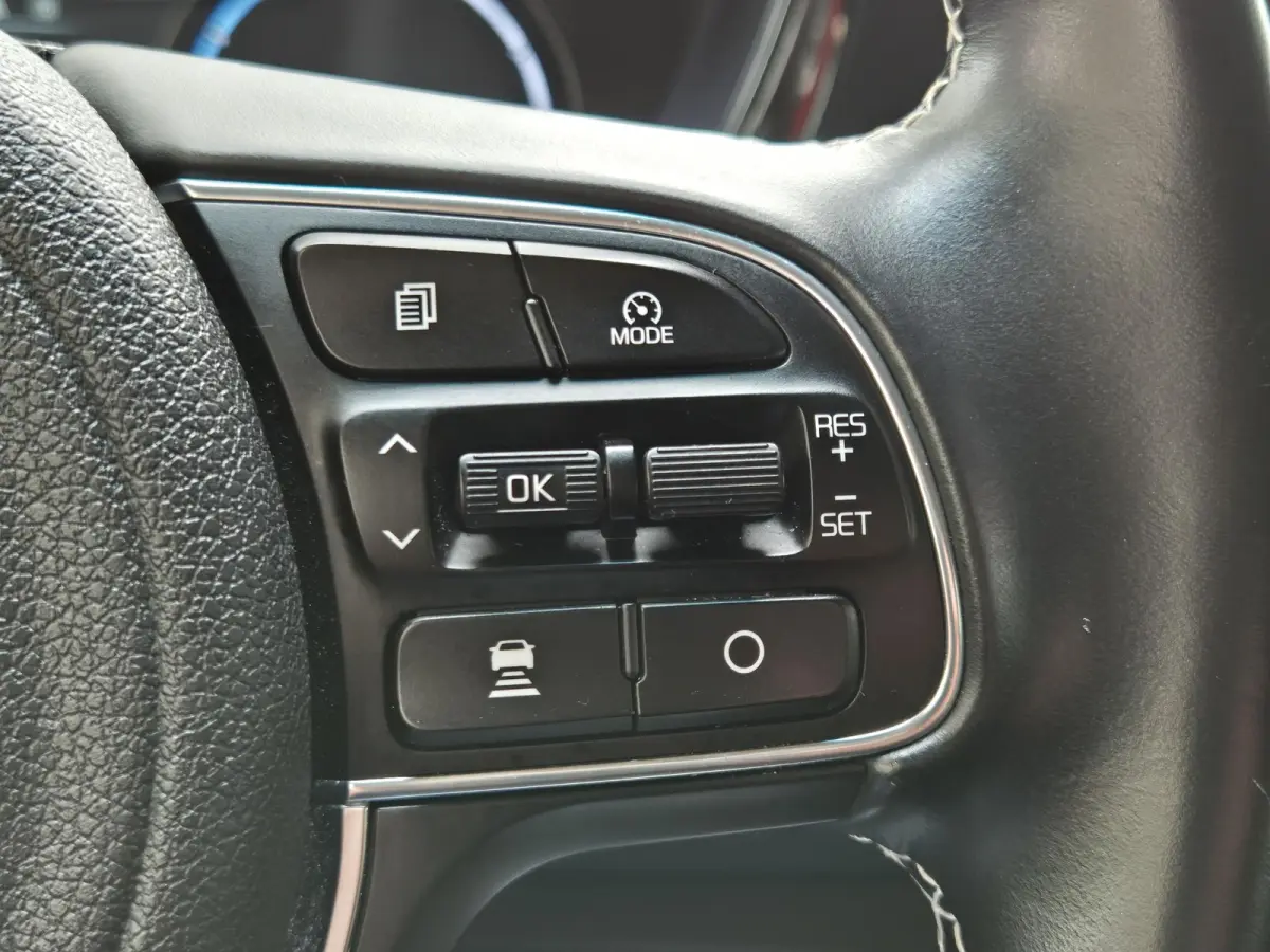 ComfortLine 64 kWh | SOH 98,6% | Trekhaak | Navigatie | PDC + Camera | Climate control | Apple Carplay/Android Auto |