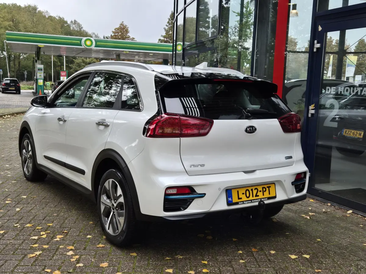 ComfortLine 64 kWh | SOH 98,6% | Trekhaak | Navigatie | PDC + Camera | Climate control | Apple Carplay/Android Auto |