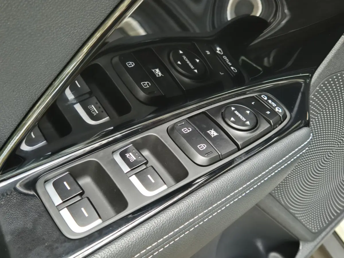 ComfortLine 64 kWh | Trekhaak | Navigatie | PDC + Camera | Climate control | Apple Carplay/Android Auto |