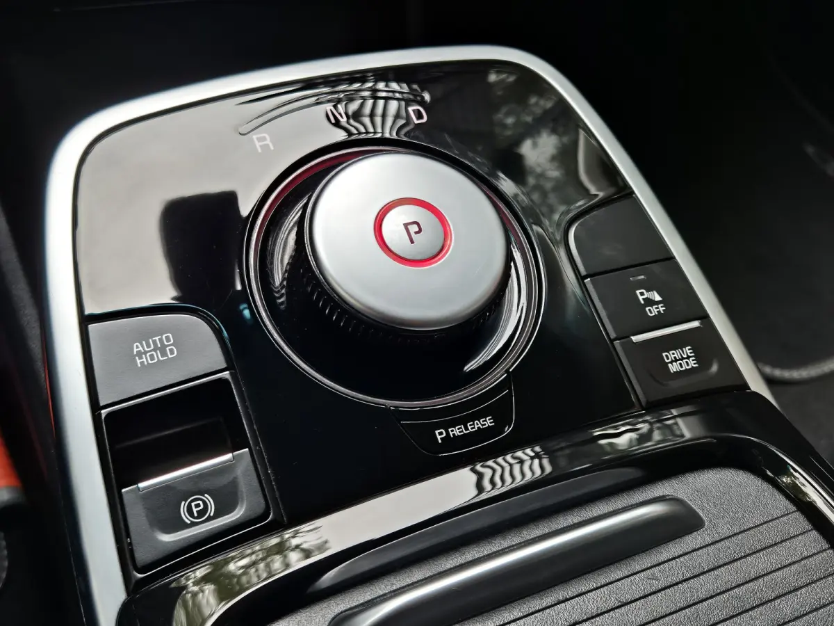 ComfortLine 64 kWh | Trekhaak | Navigatie | PDC + Camera | Climate control | Apple Carplay/Android Auto |