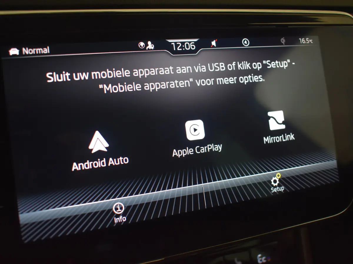 1.4 TSI iV Business Edition Plus | Panorama-dak | SOH 95% | 360gr Camera | Elektr. Trekhaak | Cruise control adaptief | Keyless | Stoel/stuurverwarming | Dodehoek detectie | Navigatie | Appl
