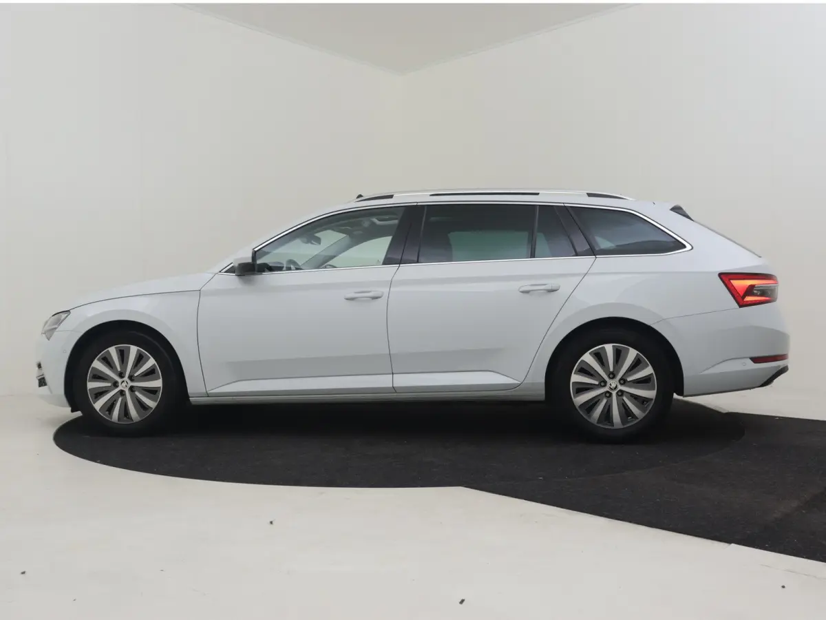1.4 TSI iV Business Edition Plus | Panorama-dak | SOH 95% | 360gr Camera | Elektr. Trekhaak | Cruise control adaptief | Keyless | Stoel/stuurverwarming | Dodehoek detectie | Navigatie | Appl