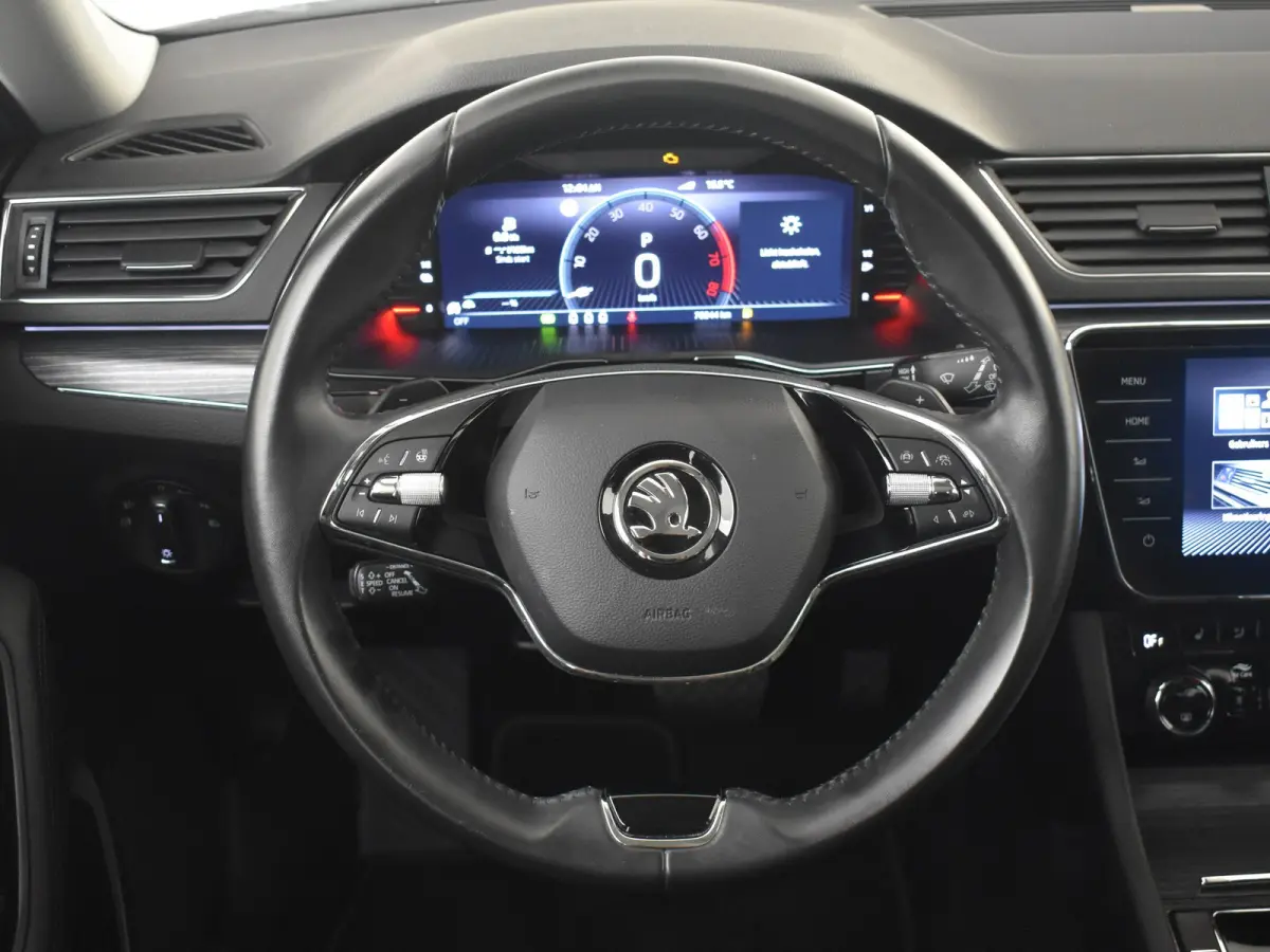 1.4 TSI iV Business Edition Plus | Panorama-dak | SOH 95% | 360gr Camera | Elektr. Trekhaak | Cruise control adaptief | Keyless | Stoel/stuurverwarming | Dodehoek detectie | Navigatie | Appl