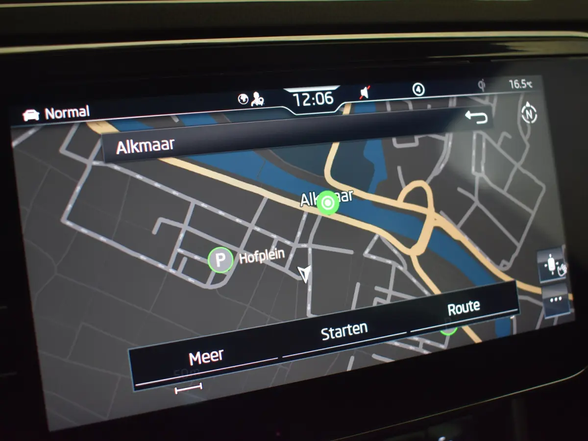 1.4 TSI iV Business Edition Plus | Panorama-dak | SOH 95% | 360gr Camera | Elektr. Trekhaak | Cruise control adaptief | Keyless | Stoel/stuurverwarming | Dodehoek detectie | Navigatie | Appl