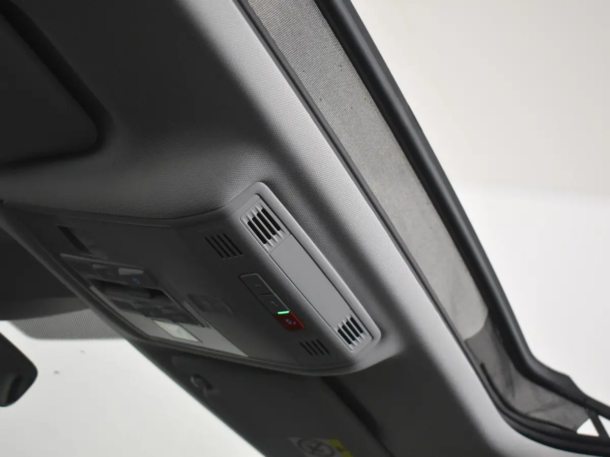 1.4 TSI iV Business Edition Plus | Panorama-dak | SOH 95% | 360gr Camera | Elektr. Trekhaak | Cruise control adaptief | Keyless | Stoel/stuurverwarming | Dodehoek detectie | Navigatie | Appl