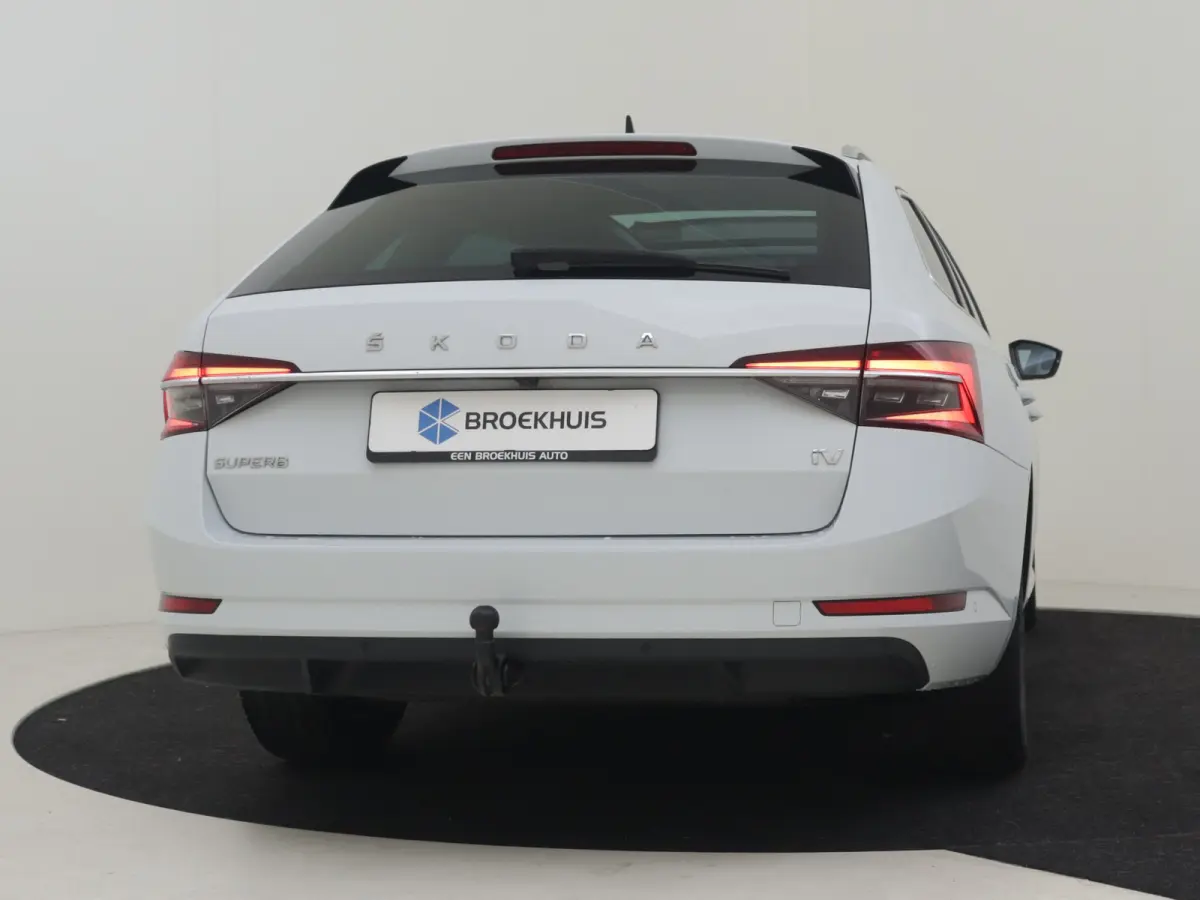 1.4 TSI iV Business Edition Plus | Panorama-dak | SOH 95% | 360gr Camera | Elektr. Trekhaak | Cruise control adaptief | Keyless | Stoel/stuurverwarming | Dodehoek detectie | Navigatie | Appl