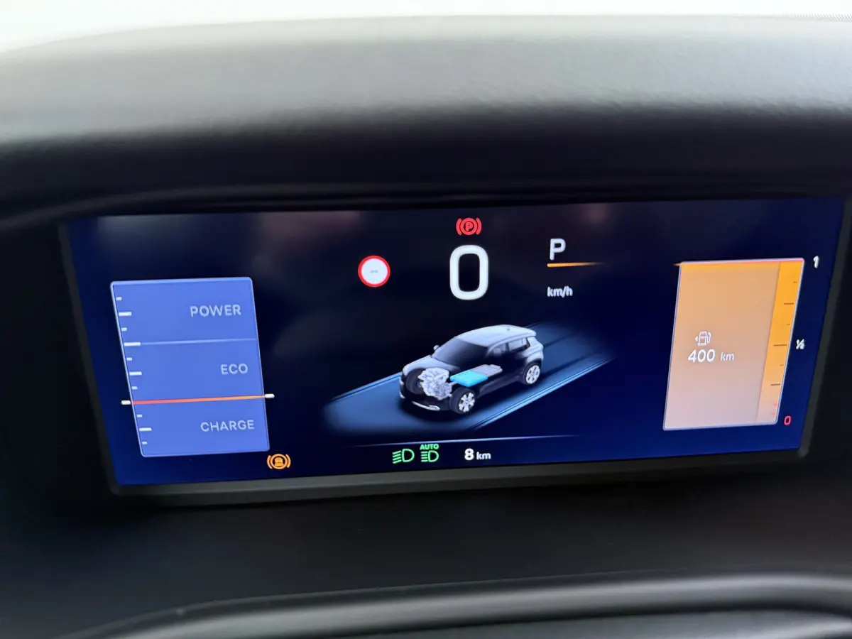 Black Edition 1.2 MHEV | 10,25 inch digitaal configureerbaar instrumentenpaneel | 10,25" Infotainment met draadloos Apple Carplay en Android Auto | Achterbank in delen neerklapbaar (40/60)