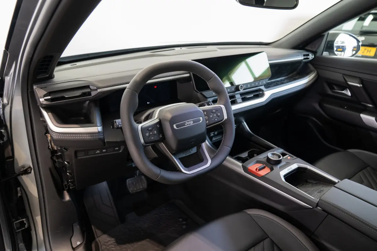 1.2 e-Hybrid First Edition | Tot 8 Jaar Garantie | Schuif-Kanteldak | Lederen bekleding | Focal Sound | Stoel & Stuurwielverwarming |