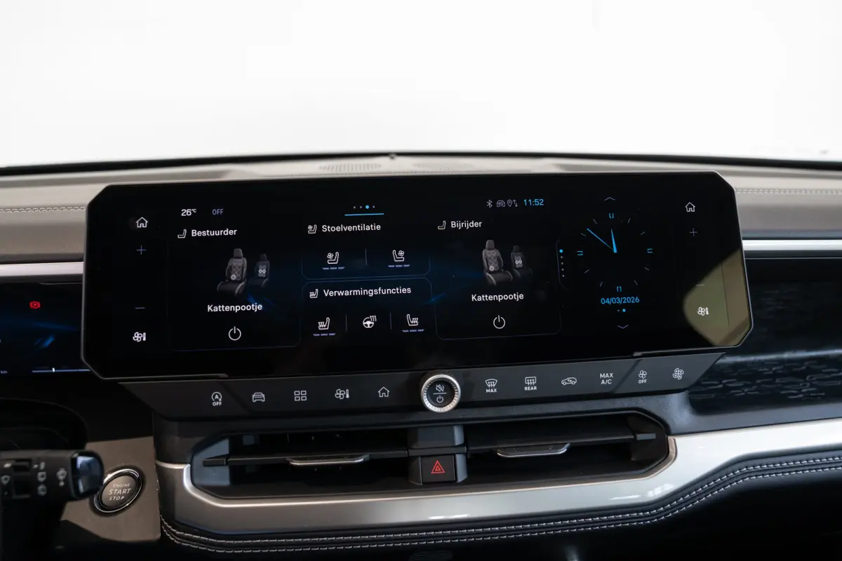 1.2 e-Hybrid First Edition | Tot 8 Jaar Garantie | Schuif-Kanteldak | Lederen bekleding | Focal Sound | Stoel & Stuurwielverwarming |