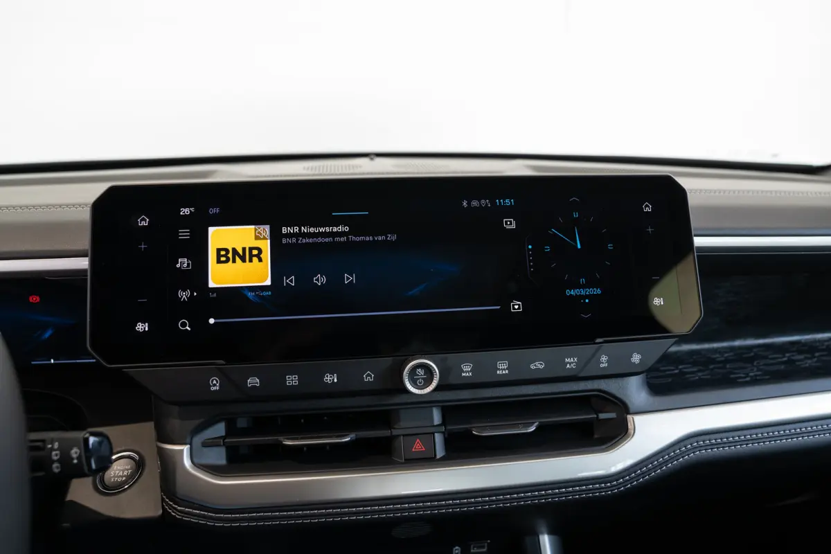 1.2 e-Hybrid First Edition | Tot 8 Jaar Garantie | Schuif-Kanteldak | Lederen bekleding | Focal Sound | Stoel & Stuurwielverwarming |