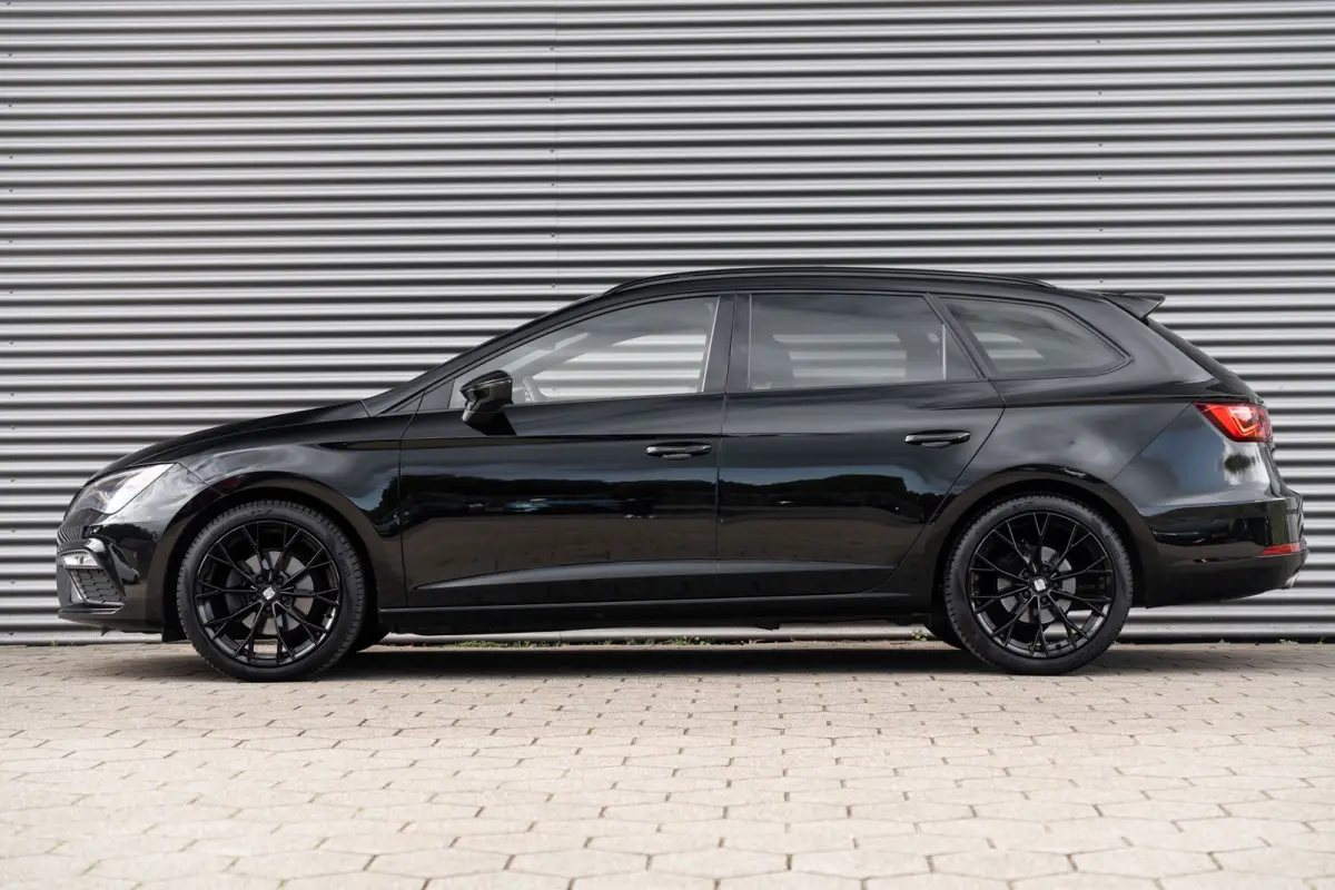1.5 TSI FR Ultimate Edition Black VIRTUAL*ACC*PANO*KEYLESS*BEATS*LANE