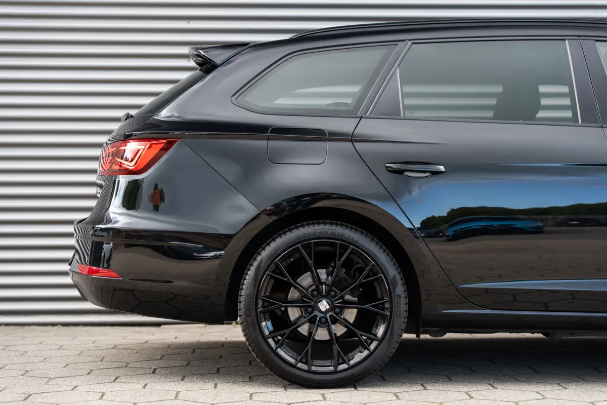 1.5 TSI FR Ultimate Edition Black VIRTUAL*ACC*PANO*KEYLESS*BEATS*LANE