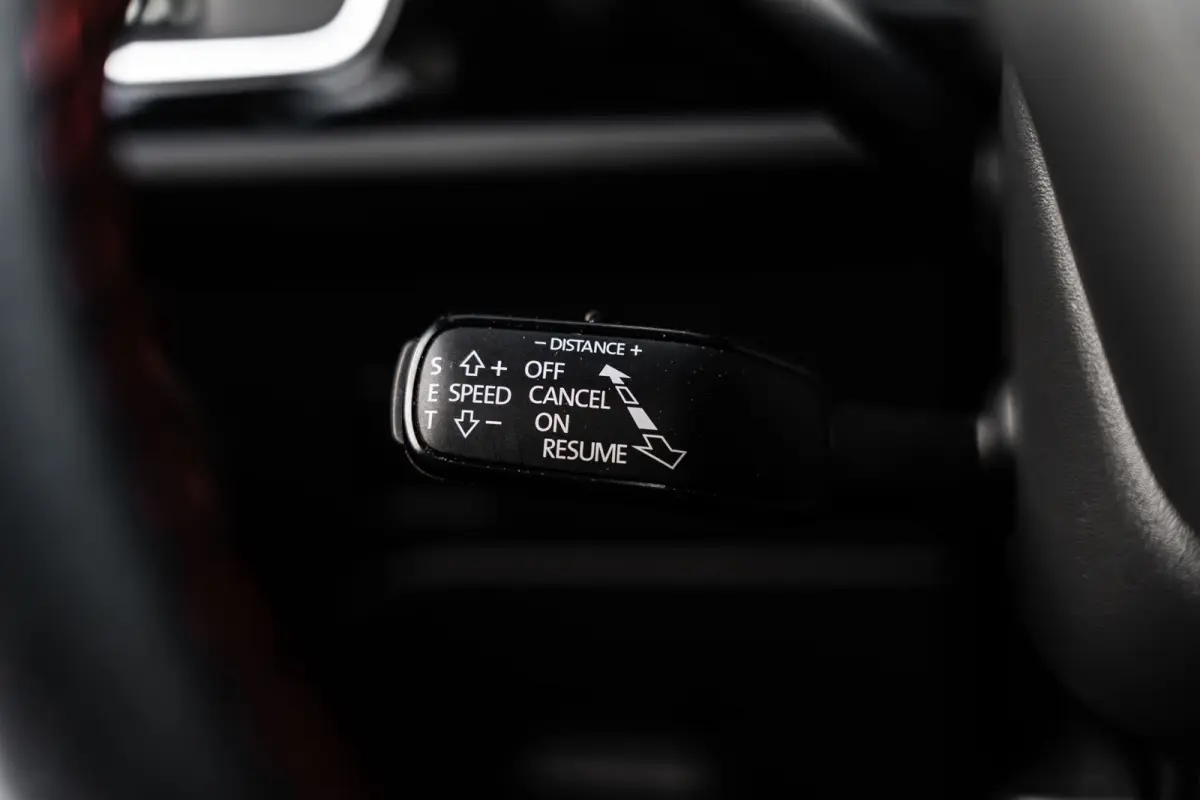 1.5 TSI FR Ultimate Edition Black VIRTUAL*ACC*PANO*KEYLESS*BEATS*LANE