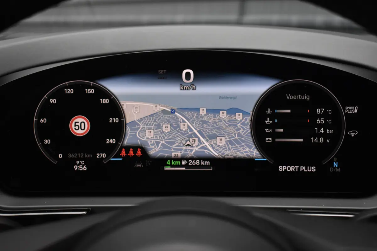 3.0 E-Hybrid | Panorama | ACC | 22'' Wielen | Trekhaak | Matrix | Bose | Stuur + stoel + achterbankverwarming