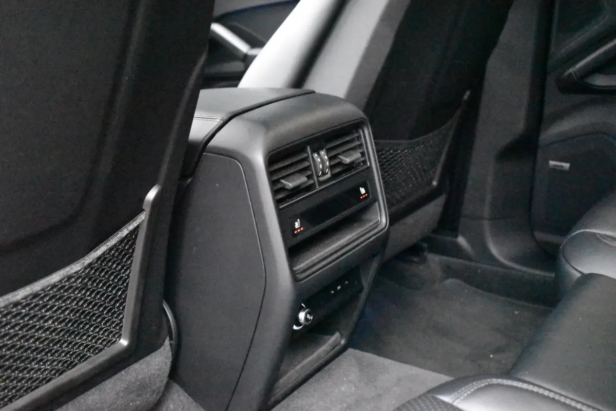 3.0 E-Hybrid | Panorama | ACC | 22'' Wielen | Trekhaak | Matrix | Bose | Stuur + stoel + achterbankverwarming