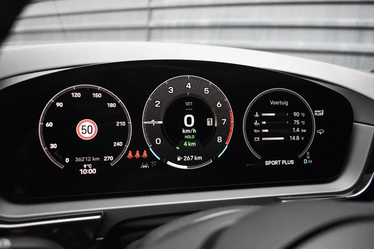 3.0 E-Hybrid | Panorama | ACC | 22'' Wielen | Trekhaak | Matrix | Bose | Stuur + stoel + achterbankverwarming
