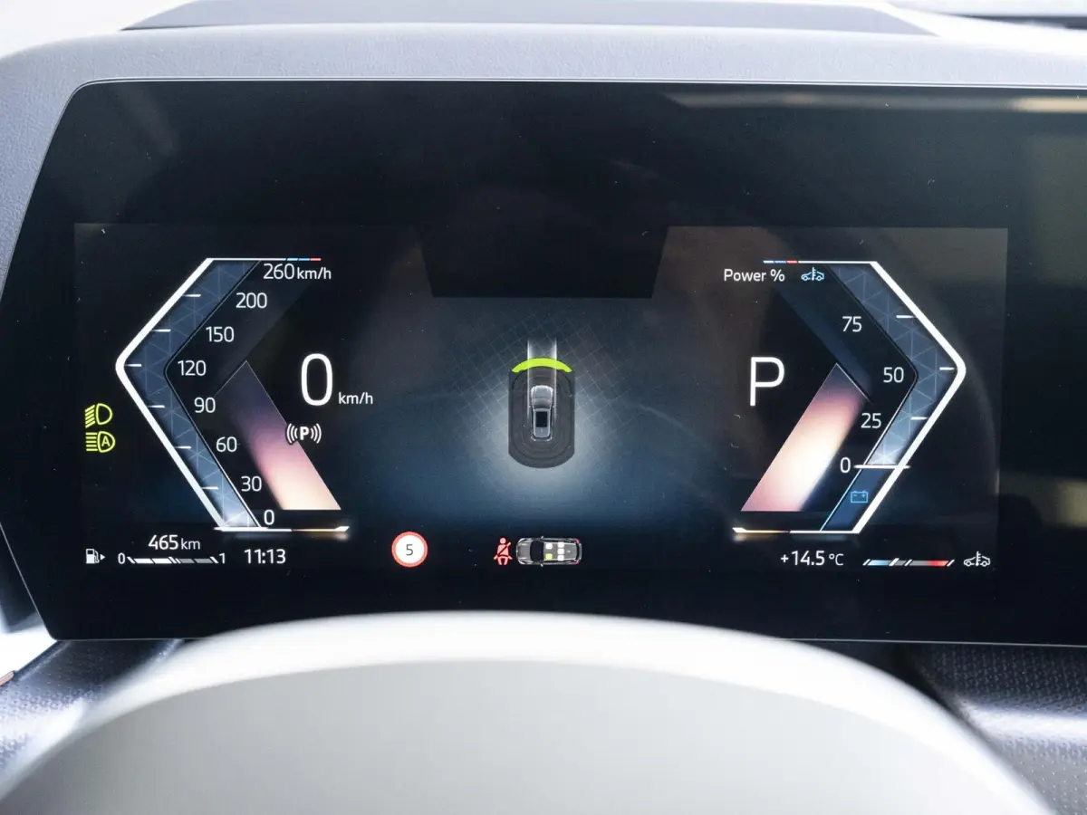 218i | M Sportpakket | Comfort Access | Panoramadak | Driving Assistant Plus | Head Up Display | Adaptief onderstel | Trekhaak
