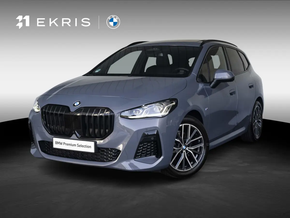 218i | M Sportpakket | Comfort Access | Panoramadak | Driving Assistant Plus | Head Up Display | Adaptief onderstel | Trekhaak