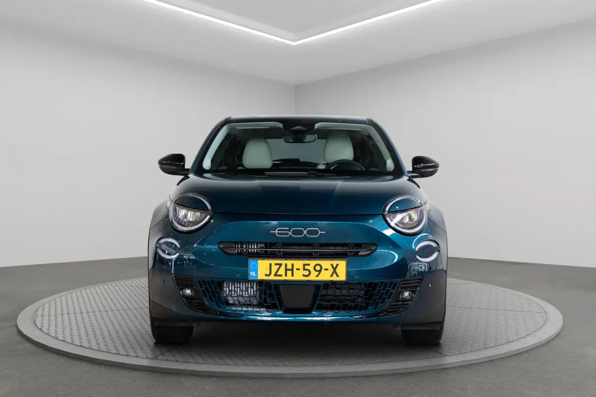 1.2 Hybrid 145PK Icon | Tot 8 Jaar Garantie | Camera | Navigatie | Stoelverwarming | Climate Controle | Apple Carplay & Android Auto |