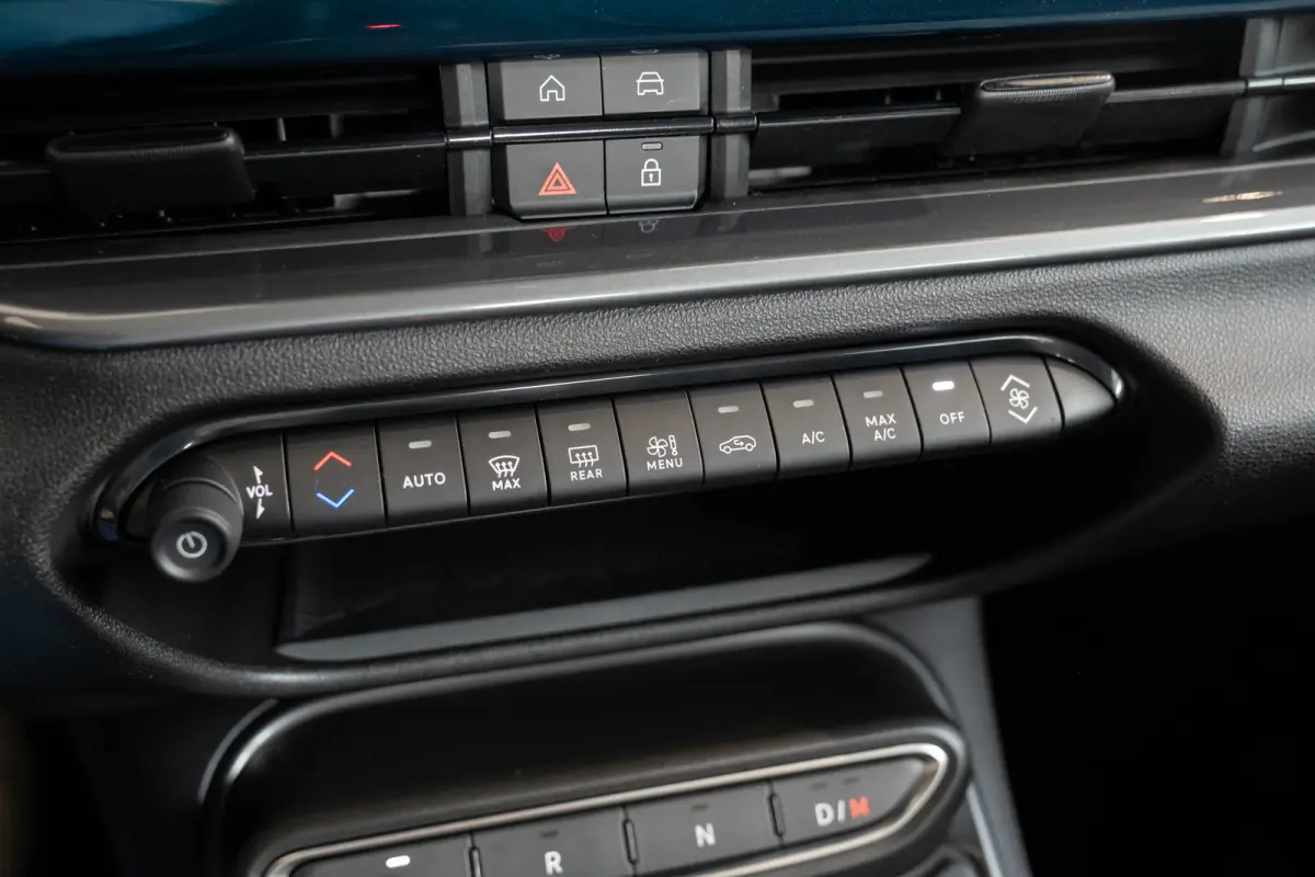 1.2 Hybrid 145PK Icon | Tot 8 Jaar Garantie | Camera | Navigatie | Stoelverwarming | Climate Controle | Apple Carplay & Android Auto |