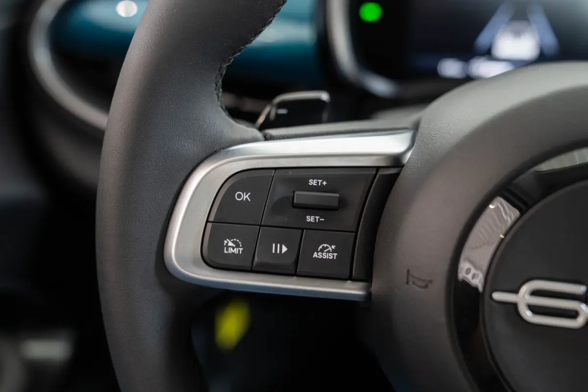 1.2 Hybrid 145PK Icon | Tot 8 Jaar Garantie | Camera | Navigatie | Stoelverwarming | Climate Controle | Apple Carplay & Android Auto |