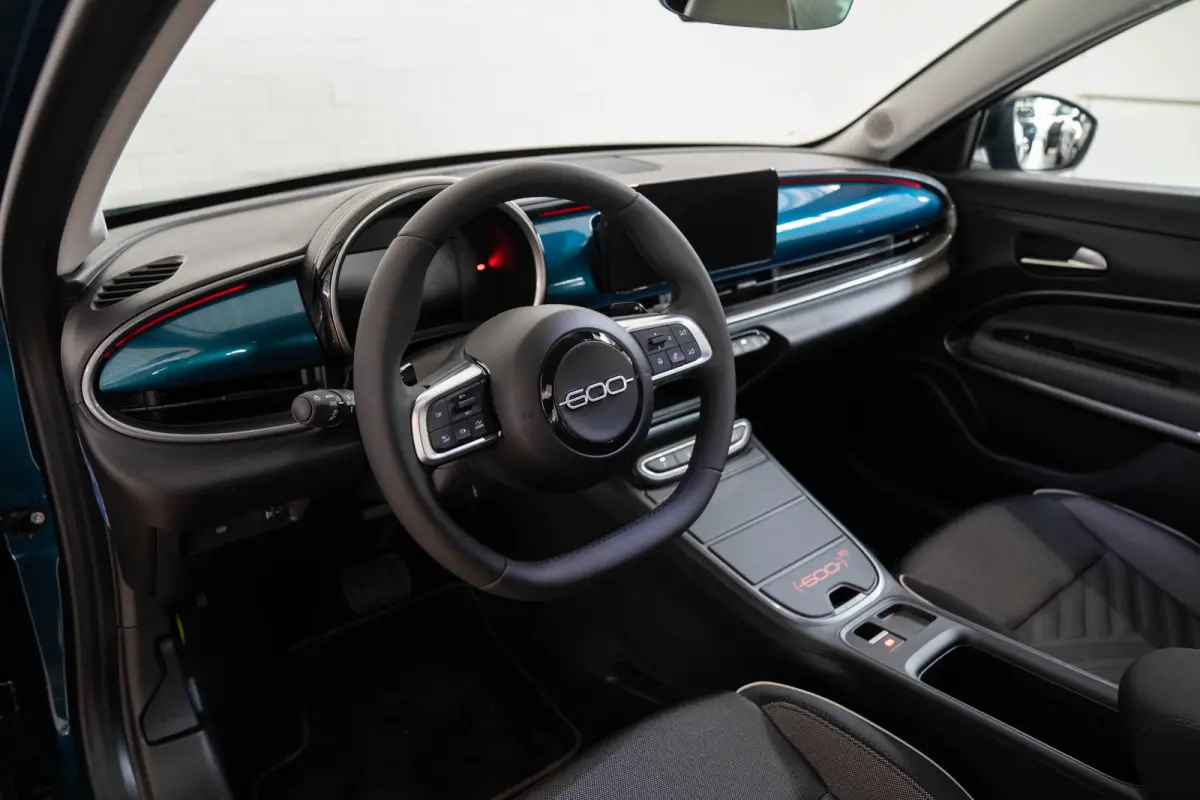 1.2 Hybrid 145PK Icon | Tot 8 Jaar Garantie | Camera | Navigatie | Stoelverwarming | Climate Controle | Apple Carplay & Android Auto |