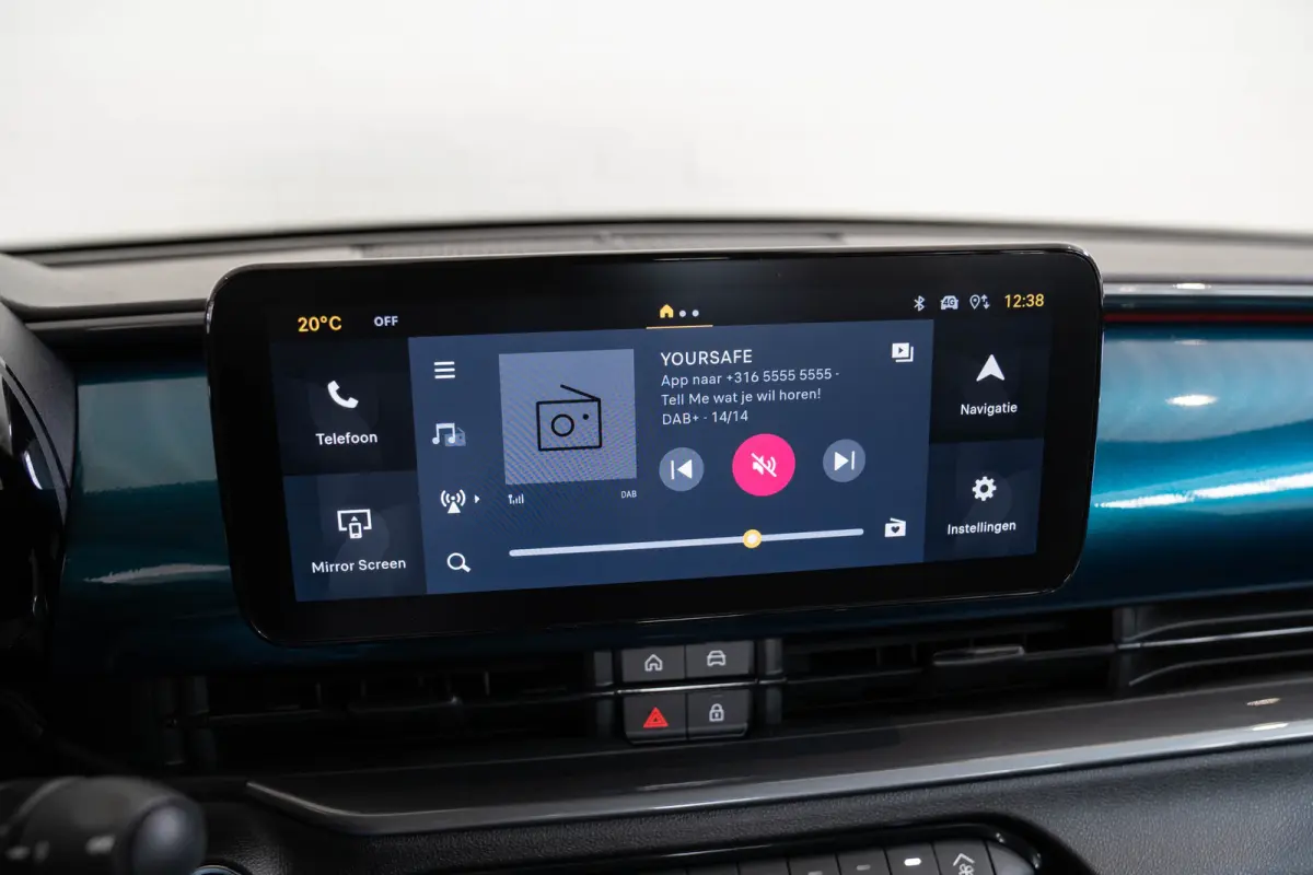 1.2 Hybrid 145PK Icon | Tot 8 Jaar Garantie | Camera | Navigatie | Stoelverwarming | Climate Controle | Apple Carplay & Android Auto |