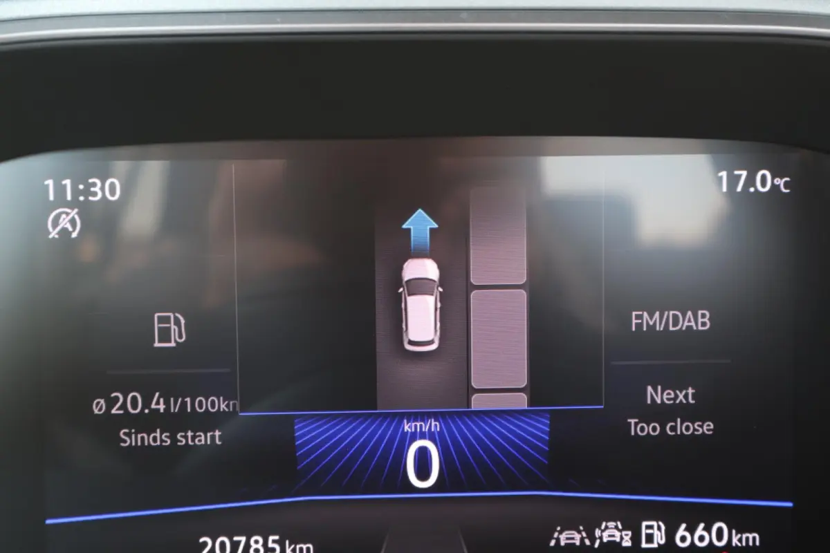 1.0 TSI 115pk Life Edition | Navigatie | PDC | Side Assist | Stoelverwarming