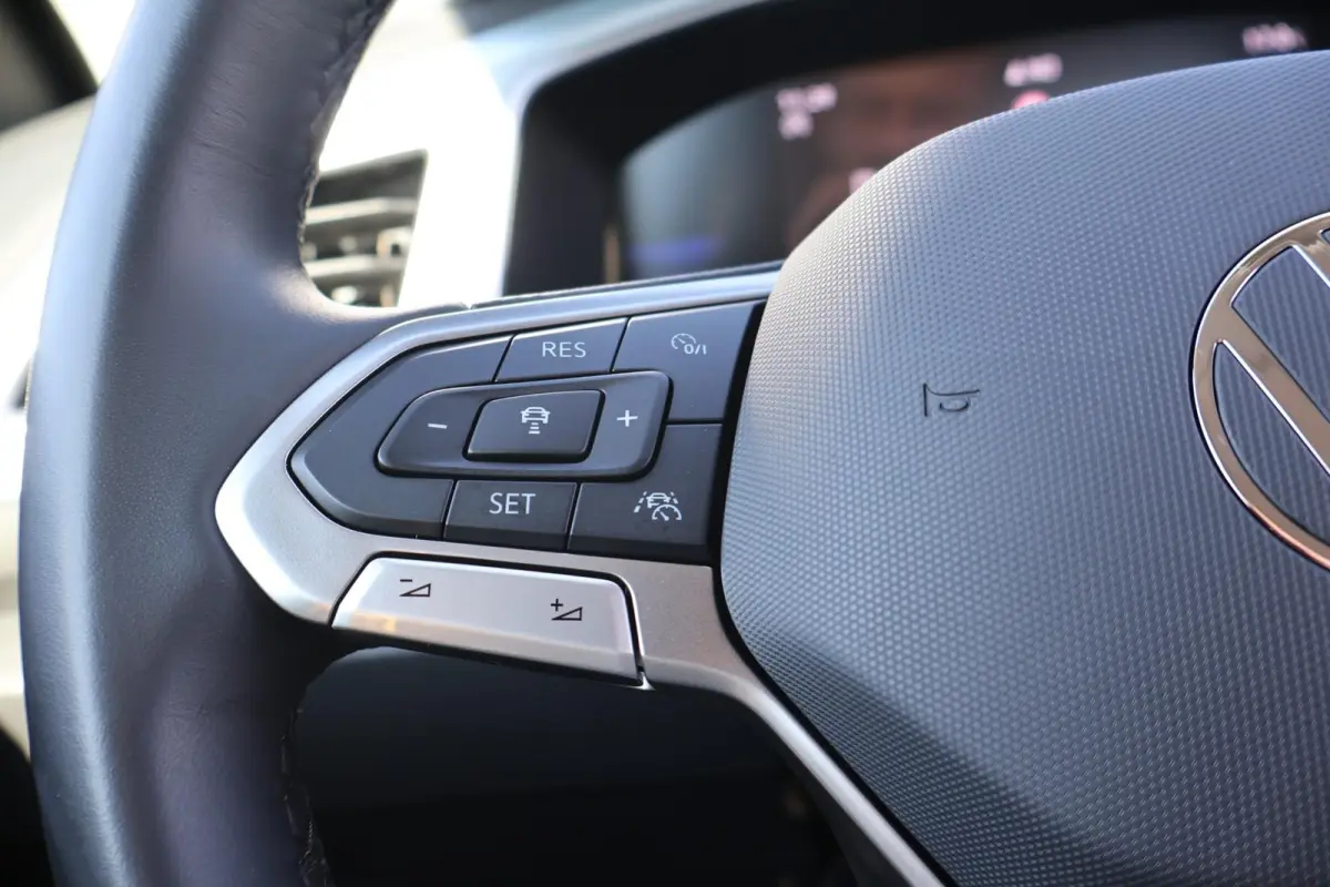 1.0 TSI 115pk Life Edition | Navigatie | PDC | Side Assist | Stoelverwarming
