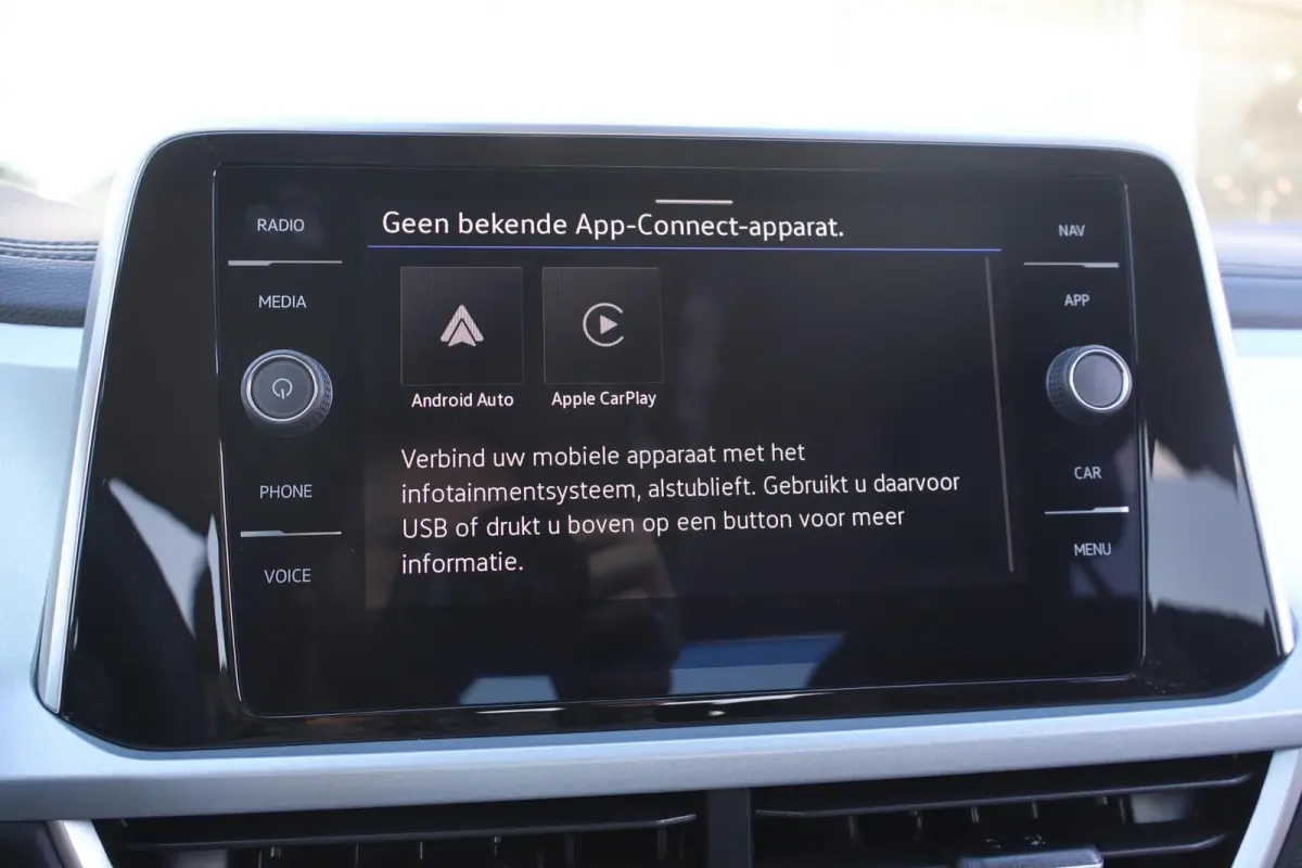 1.0 TSI 115pk Life Edition | Navigatie | PDC | Side Assist | Stoelverwarming