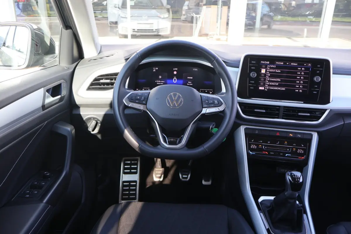 1.0 TSI 115pk Life Edition | Navigatie | PDC | Side Assist | Stoelverwarming