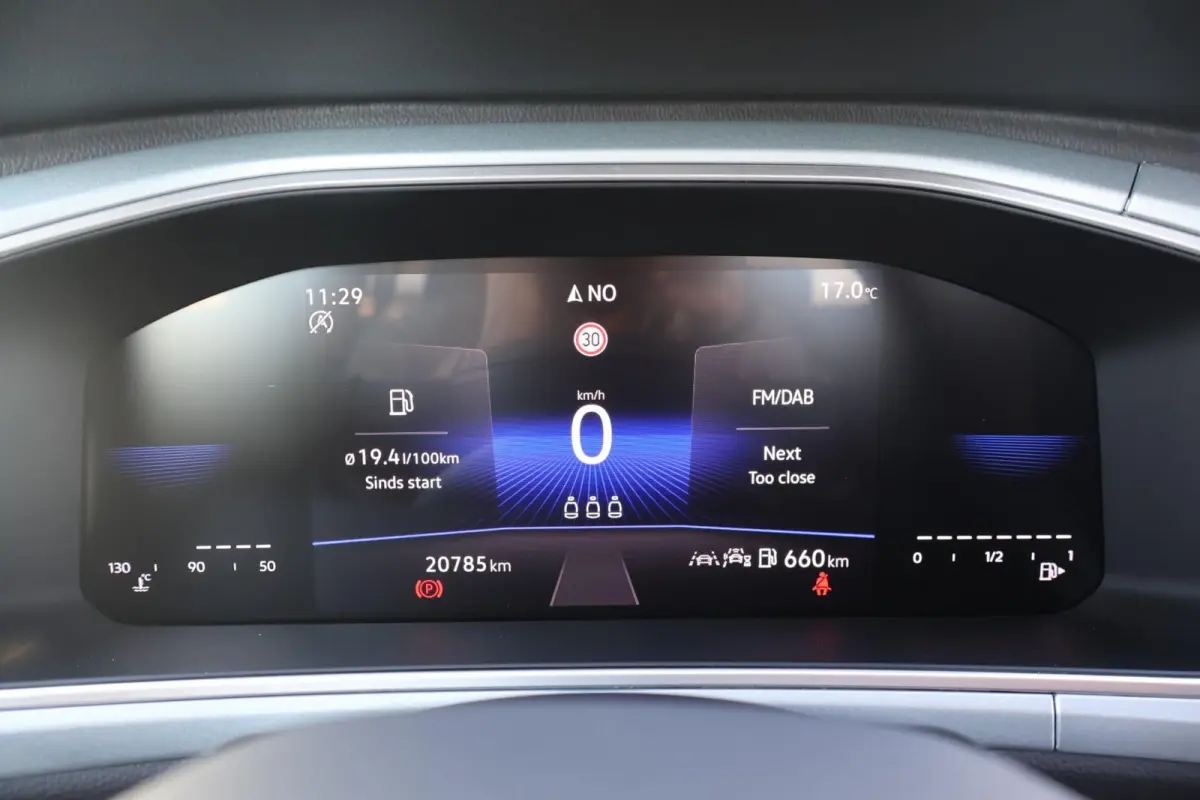 1.0 TSI 115pk Life Edition | Navigatie | PDC | Side Assist | Stoelverwarming