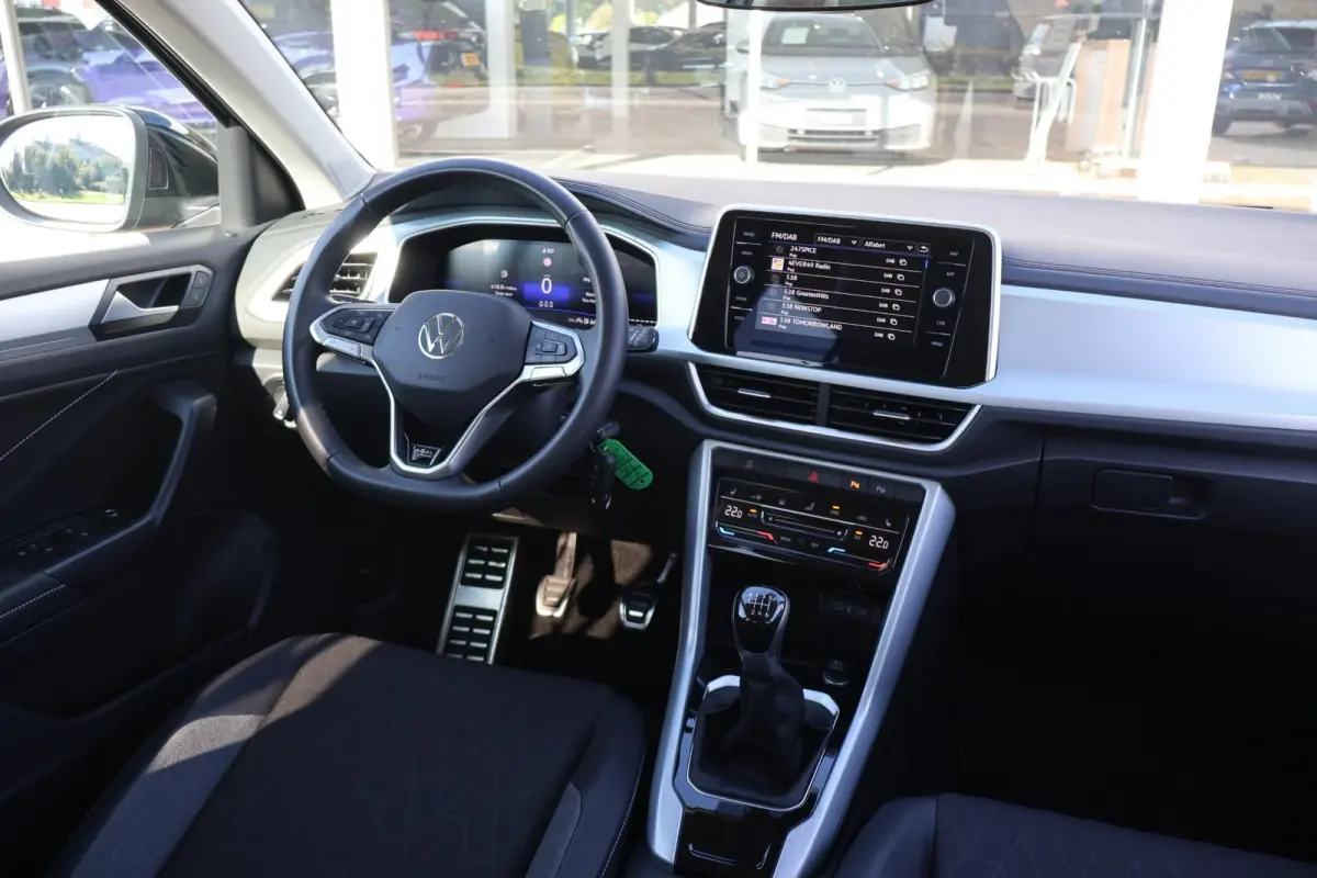 1.0 TSI 115pk Life Edition | Navigatie | PDC | Side Assist | Stoelverwarming