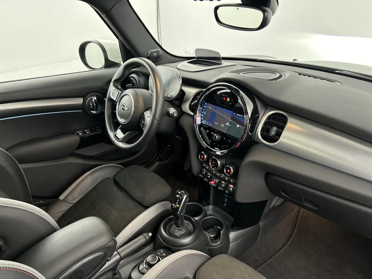 s 2.0 John Cooper Works Pano-dak/JCW-Remm/Camera/Head-up Display
