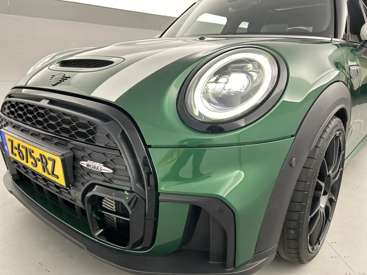 s 2.0 John Cooper Works Pano-dak/JCW-Remm/Camera/Head-up Display