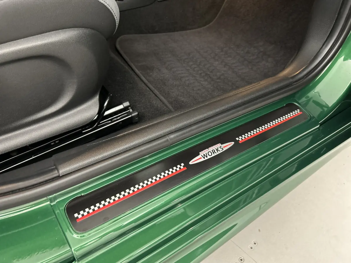s 2.0 John Cooper Works Pano-dak/JCW-Remm/Camera/Head-up Display