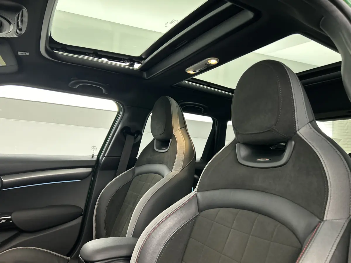 s 2.0 John Cooper Works Pano-dak/JCW-Remm/Camera/Head-up Display