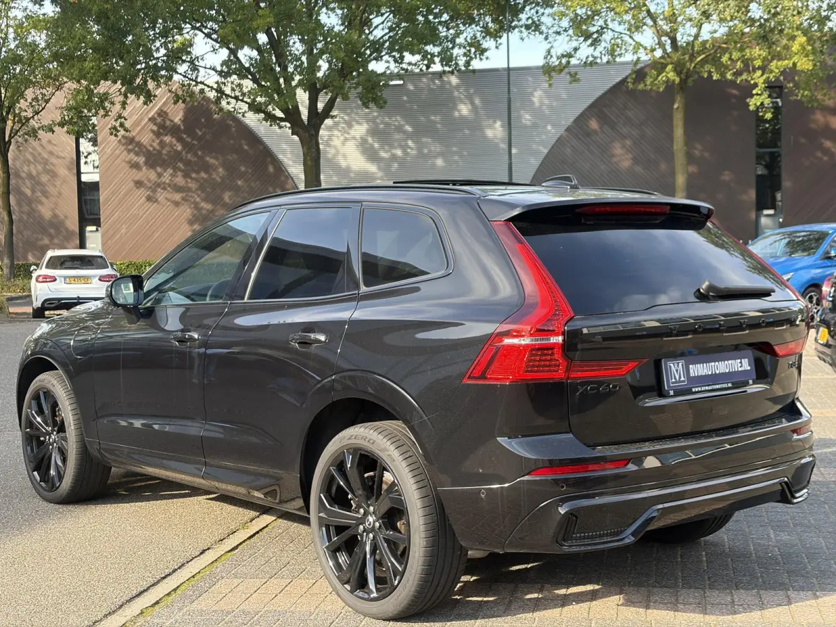 2.0 T8 Plug-in hybrid AWD Plus Black Edition FULL OPTIONS| ELEK. TREKHAAK| LUCHTVERING!| PANO| BOWERS EN WILKINS| MEMORY STOELEN| 360 CAMERA| STOEL + STUURVERWARMING| ACHTERBANK VERWARMD|