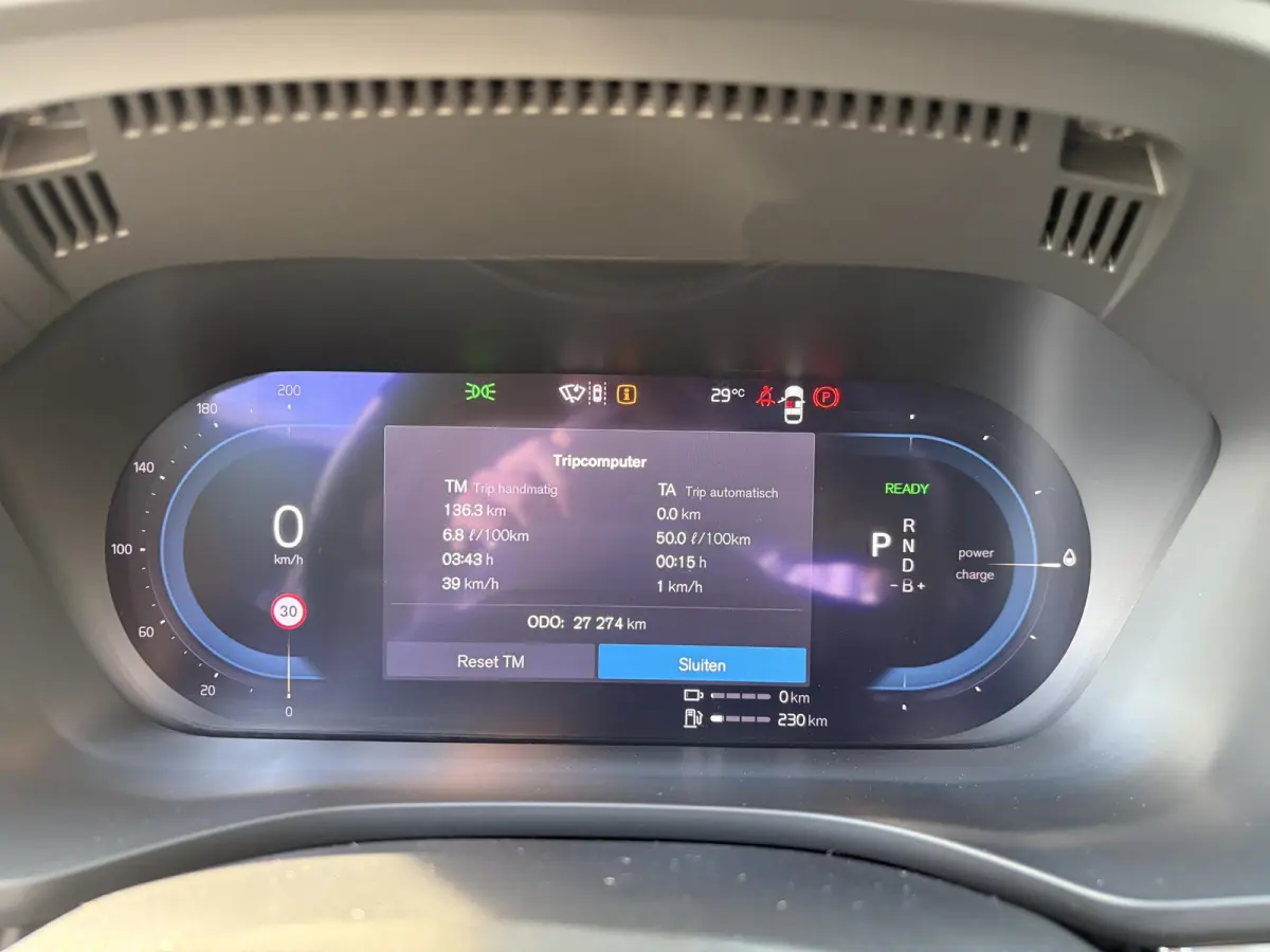 2.0 T8 Plug-in hybrid AWD Plus Black Edition FULL OPTIONS| ELEK. TREKHAAK| LUCHTVERING!| PANO| BOWERS EN WILKINS| MEMORY STOELEN| 360 CAMERA| STOEL + STUURVERWARMING| ACHTERBANK VERWARMD|
