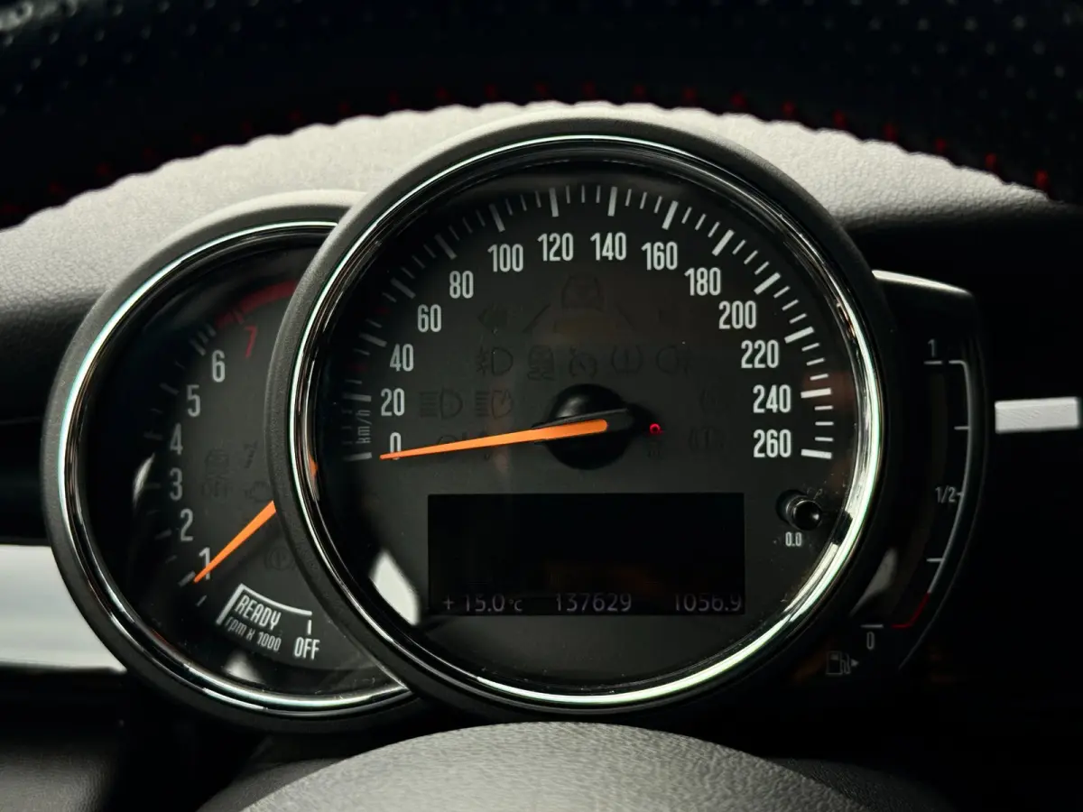 1.5 Cooper | John Cooper Works | Kings Cross | Sfeerverlichting | Dealer onderhouden | Navi | Bluetooth | Clima