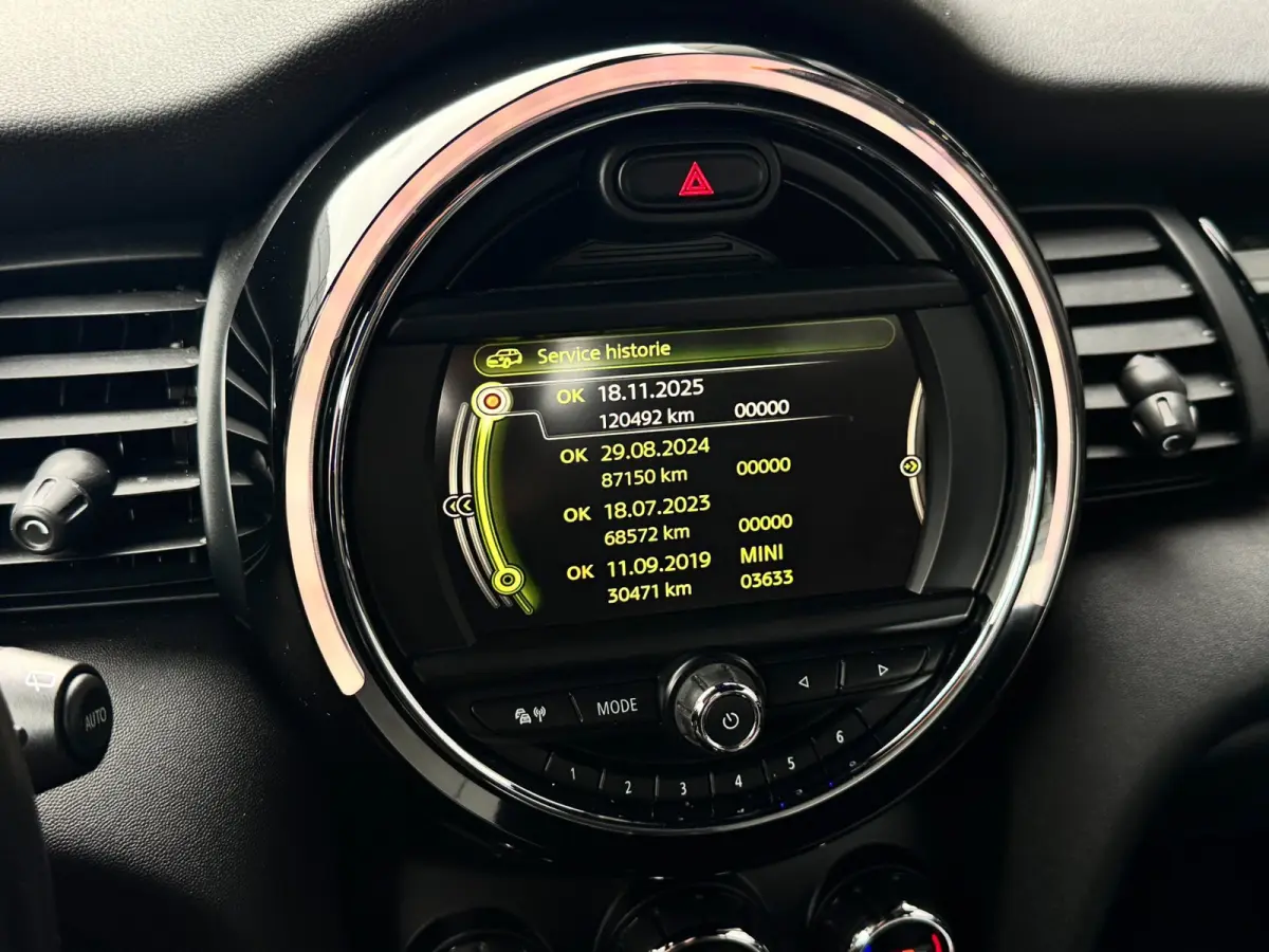 1.5 Cooper | John Cooper Works | Kings Cross | Sfeerverlichting | Dealer onderhouden | Navi | Bluetooth | Clima