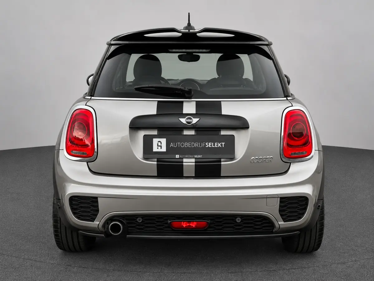 1.5 Cooper | John Cooper Works | Kings Cross | Sfeerverlichting | Dealer onderhouden | Navi | Bluetooth | Clima